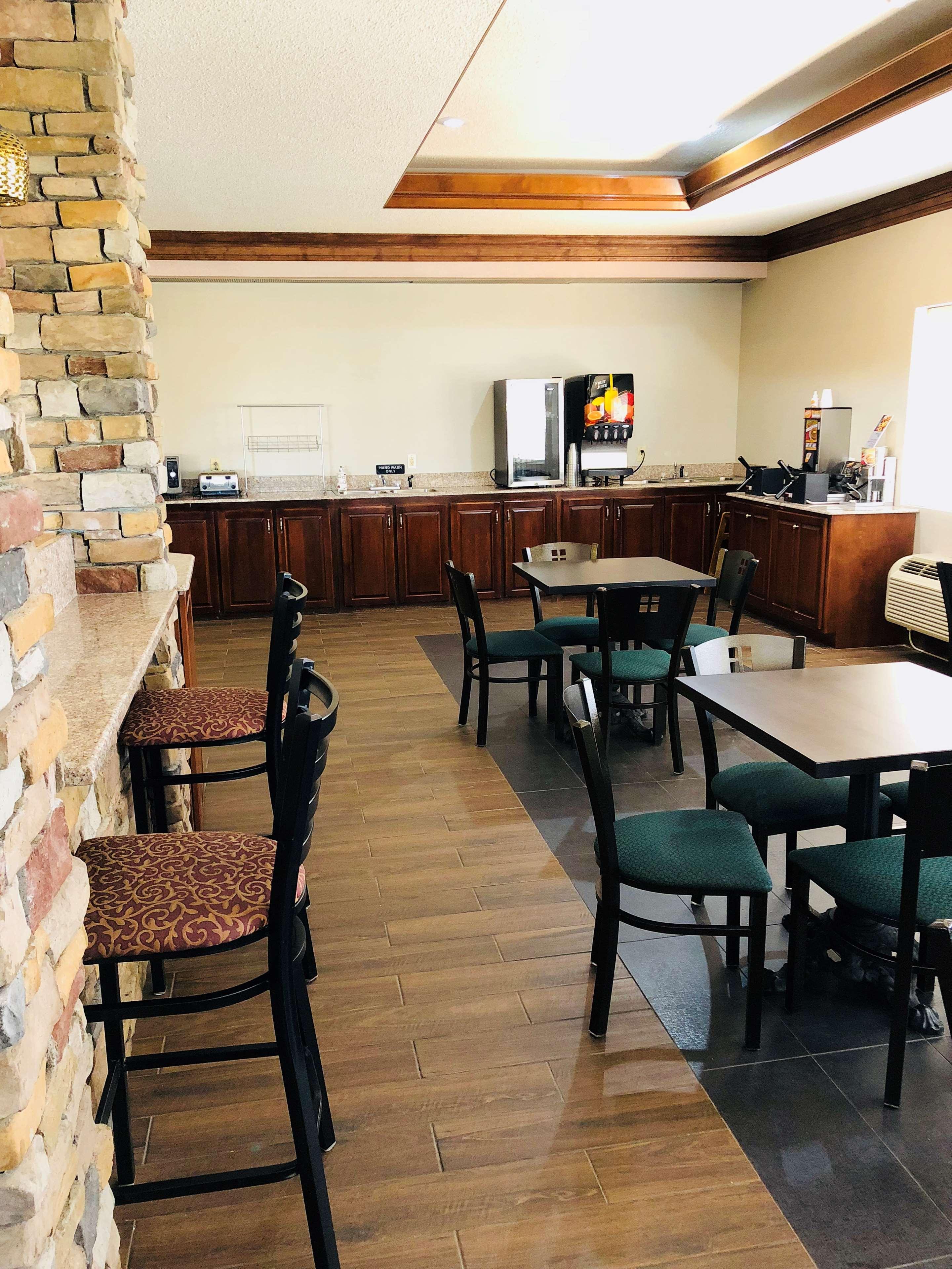 Best Western Inn & Suites Byron Luaran gambar