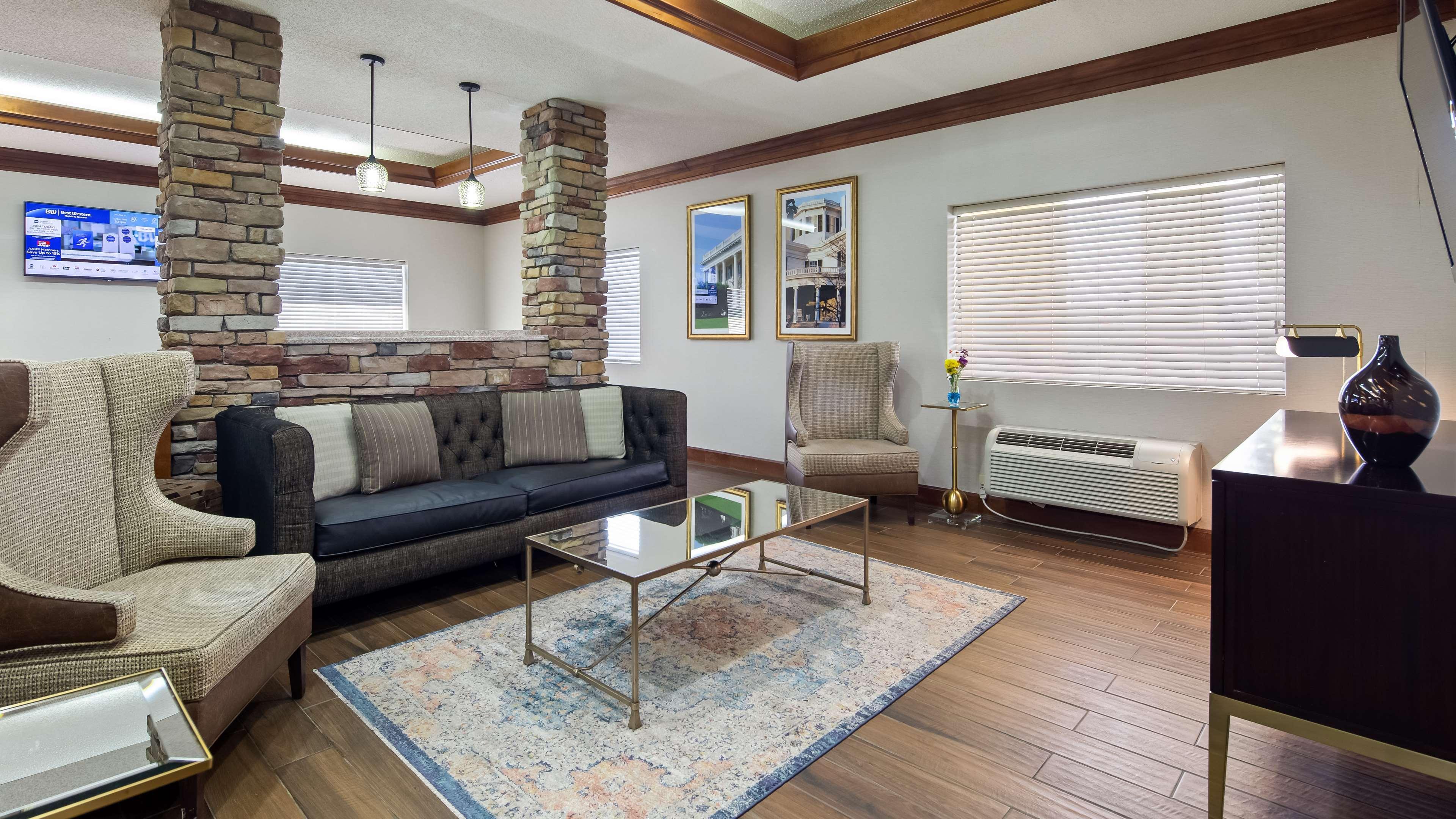 Best Western Inn & Suites Byron Luaran gambar