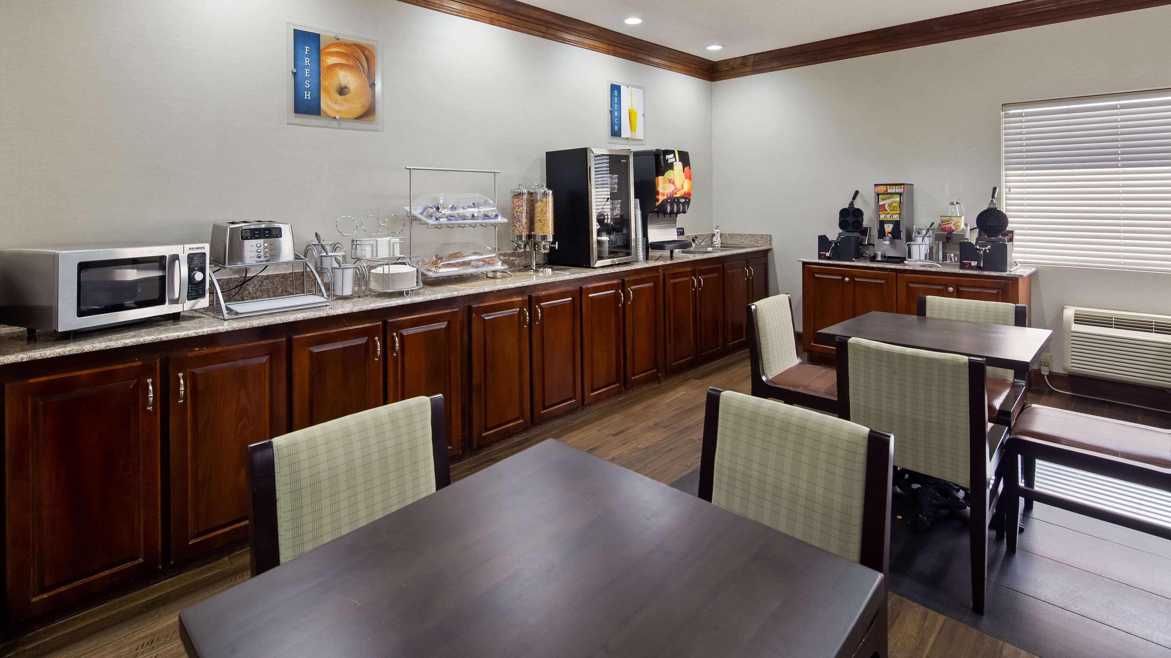 Best Western Inn & Suites Byron Luaran gambar